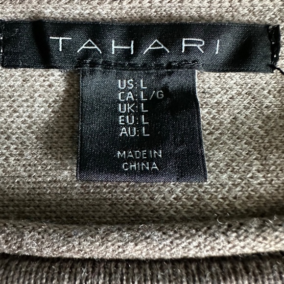 TAHARI Sweater Women's Beige Zebra Print Crew Neck Pullover Large - Picture 4 of 14